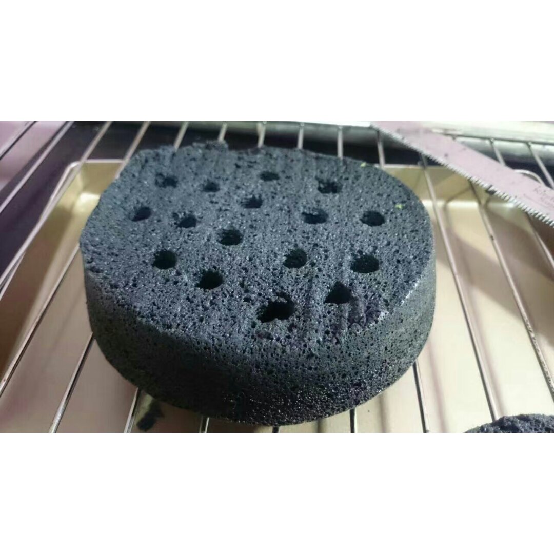超逼真煤球儿-无油酸奶竹炭蛋糕