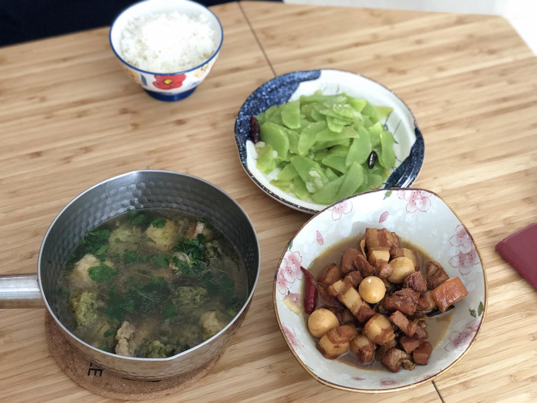 念念不忘的炸丸子汤，看过之后就会觉得超级简单，一口一个小肉丸