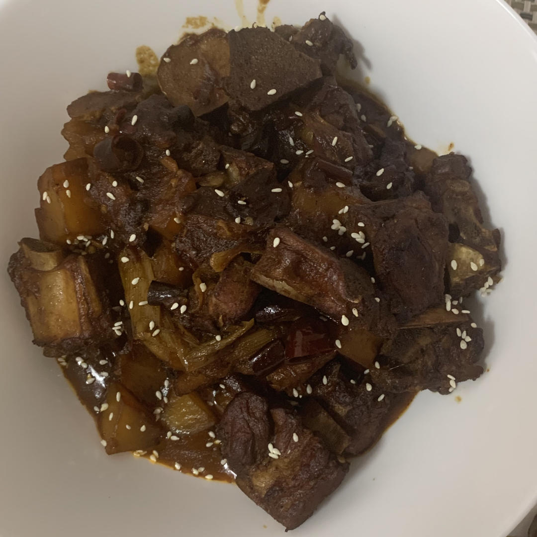 最简单最好吃的红烧排骨