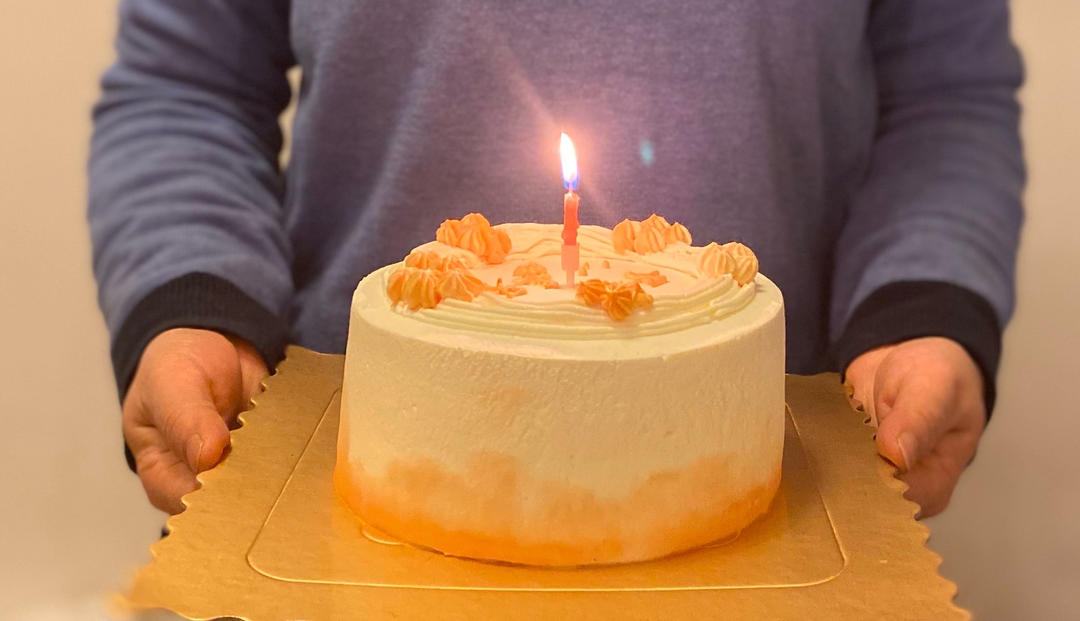 手绘兔子淡奶油蛋糕