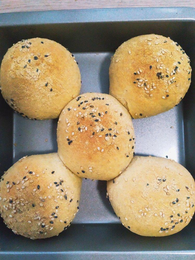 黄豆粉面包
