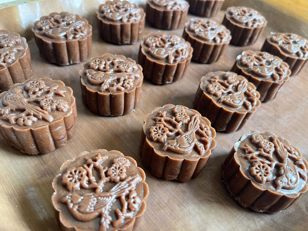 新广式月饼：可可老五仁，可可藤椒牛肉(50克32个)