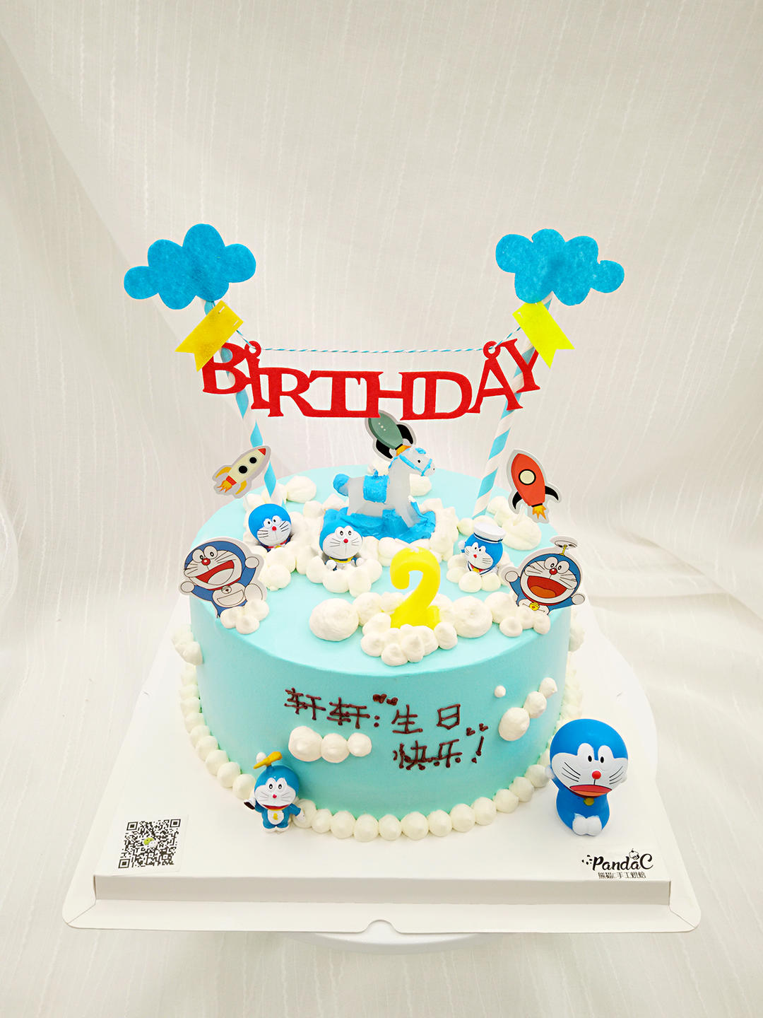 熊猫c手工烘焙做的机器猫蛋糕手绘