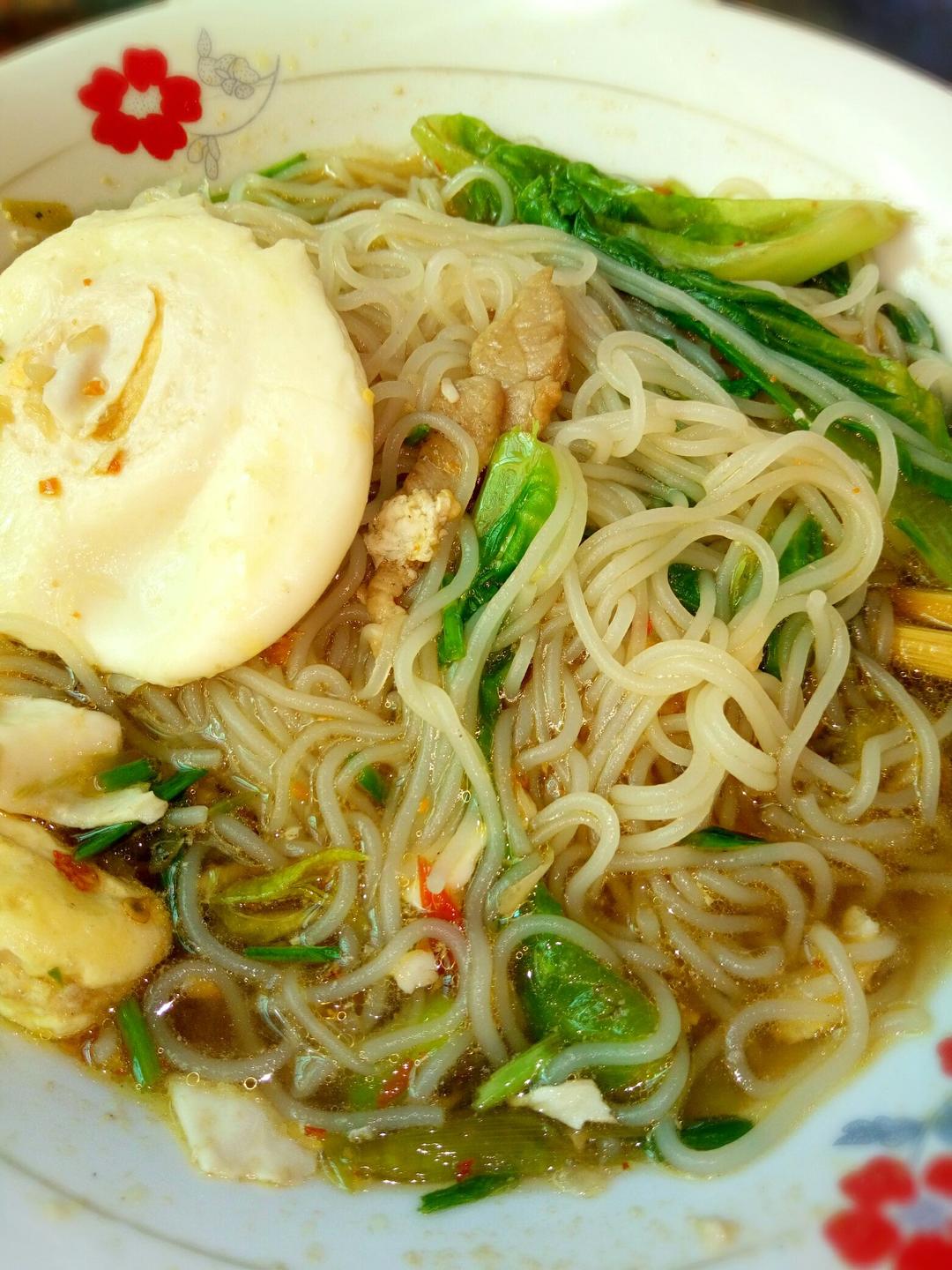 h洁做的鸡蛋肉丝粉