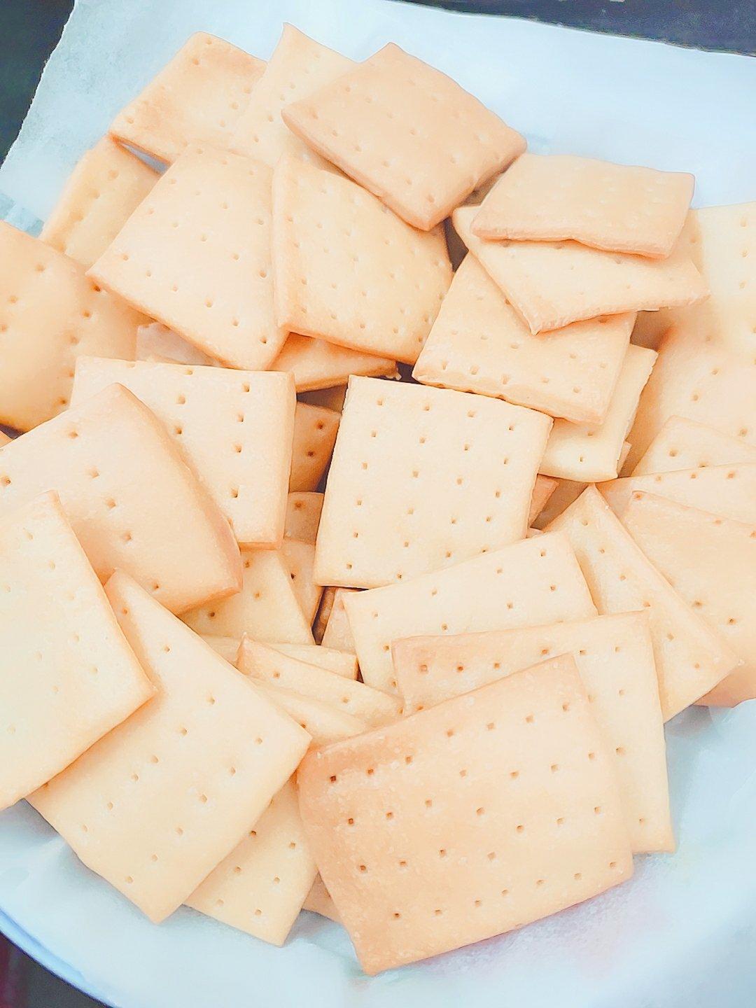 超级简单的葱香苏打饼