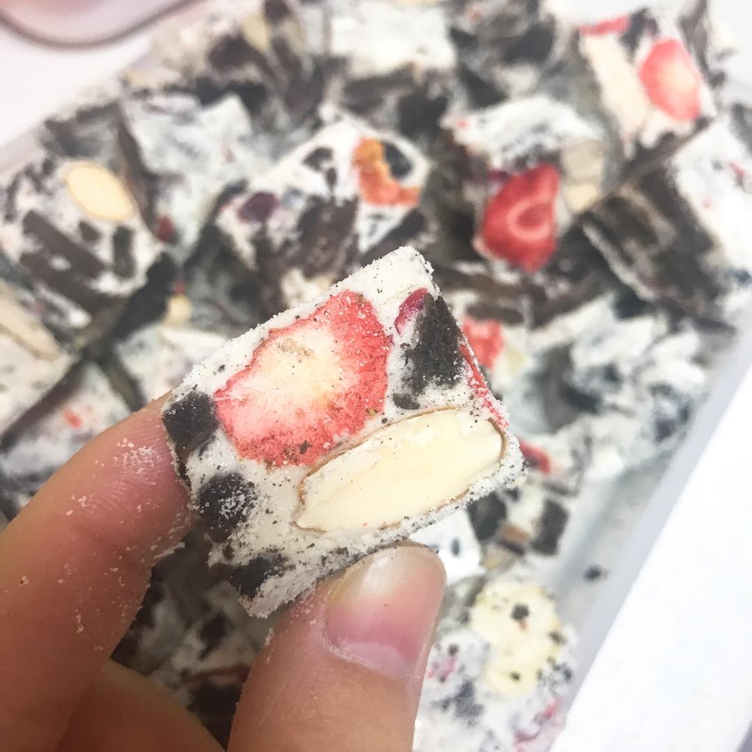 好吃到惊艳的奥利奥香草味雪花酥