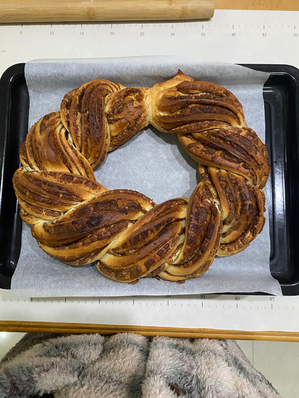 圣诞巧克力坚果麋鹿花环面包