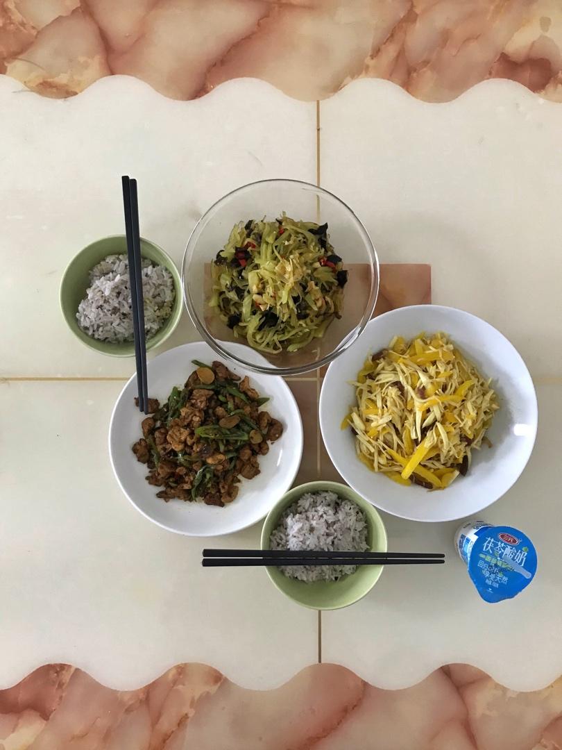可以吃两碗饭的杭椒炒肉