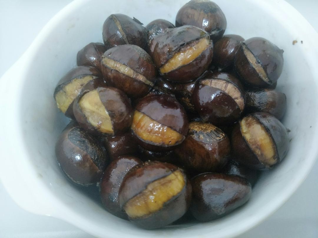 慵懒美丽的栗子