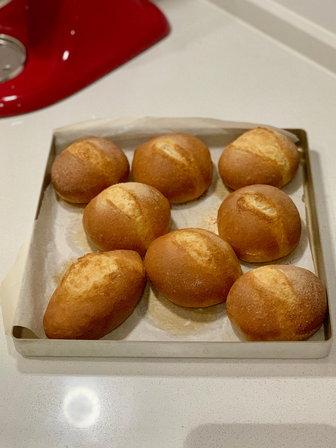 外脆里软的法式餐前小面包