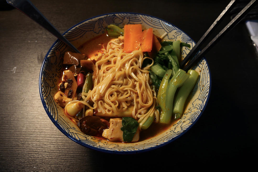 能吃三碗饭的红烧鸭血豆腐