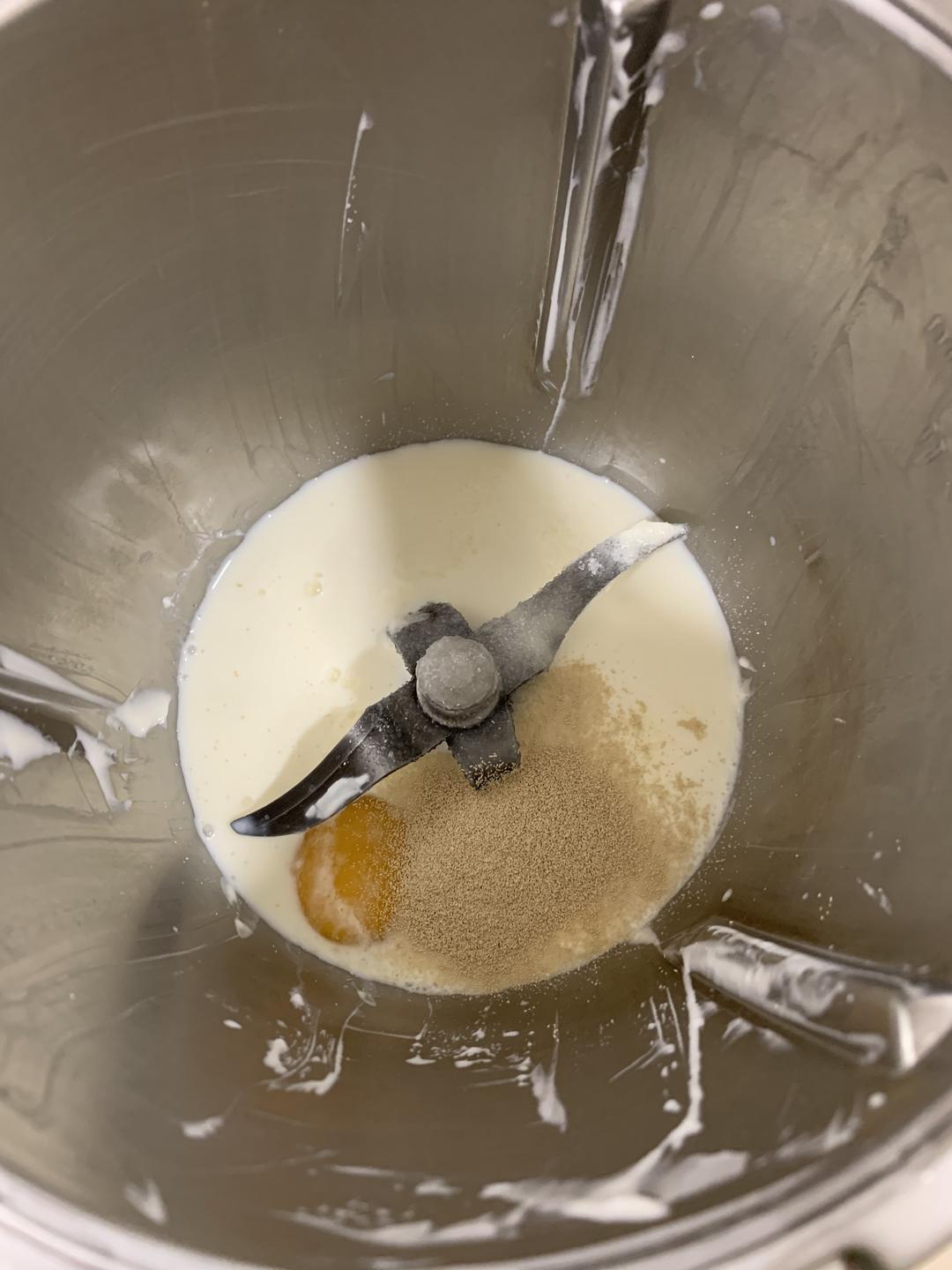 纯奶手撕吐司的做法 步骤1