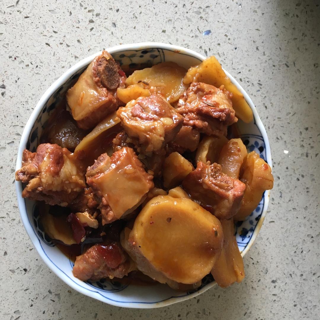 川味土豆烧排骨