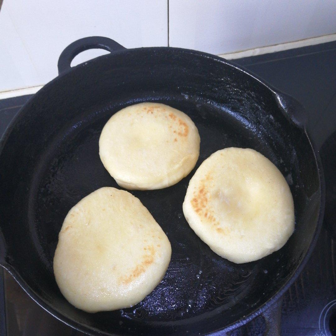不加一滴水的酸奶烤饼 奶香面香超级浓 附细节视频详解