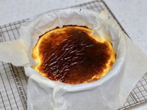 （茅屋奶酪版） 巴斯克烧焦芝士蛋糕｜超低卡、简单无脑的做法 步骤5