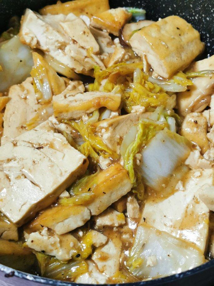 给肉都不换白菜豆腐煲
