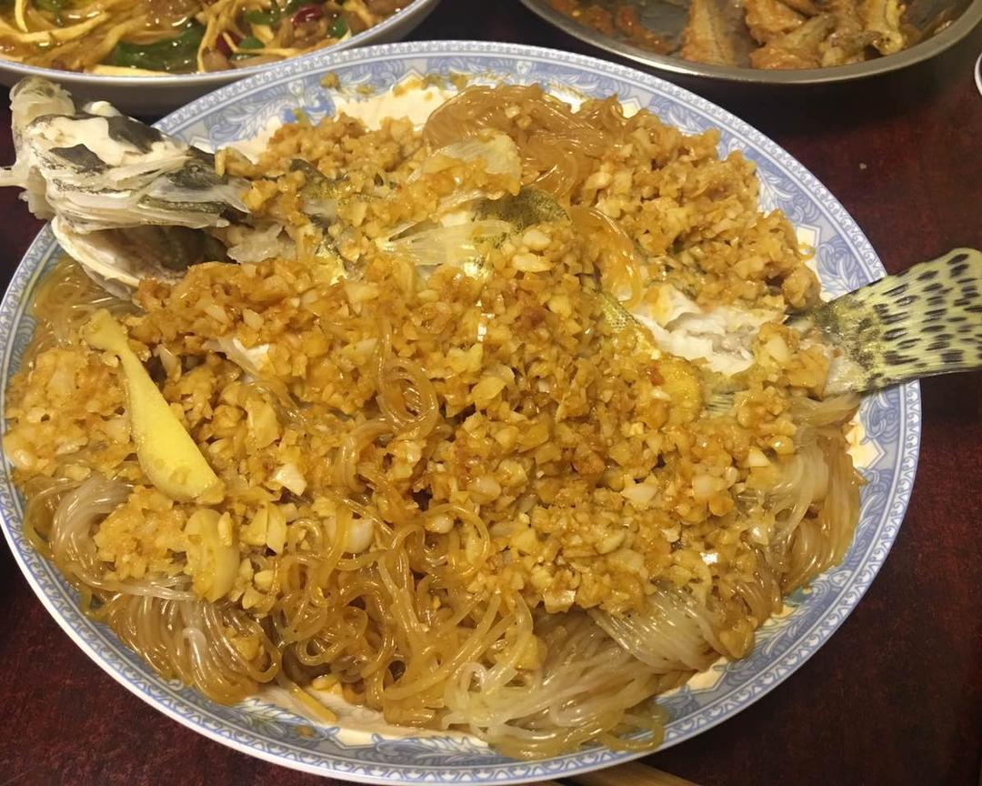 蒜蓉蒸鳜鱼的做法