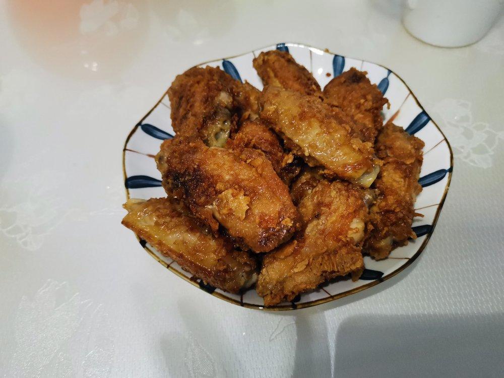 酥炸鸡翅中