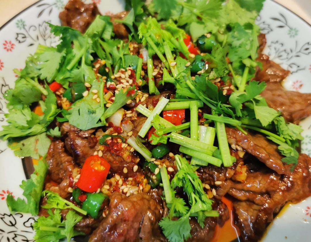 香嫩爽滑‼️香菜拌牛肉🔥这味道简直绝了