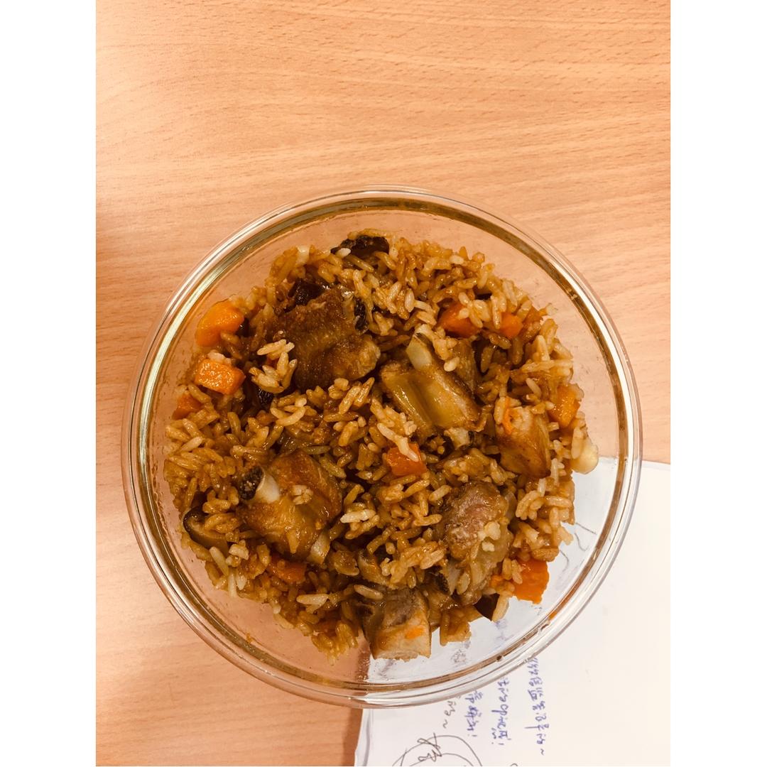 喷香排骨焖饭（爆好吃）