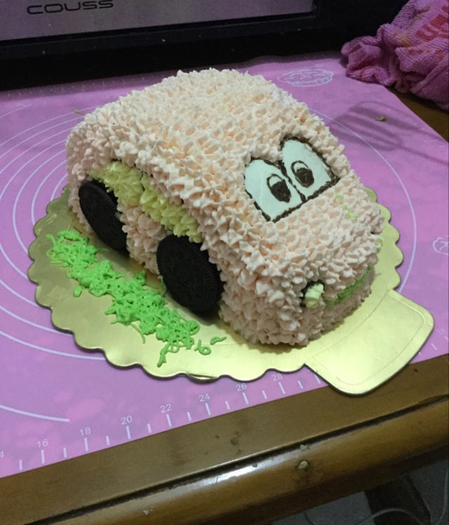 小汽车蛋糕
