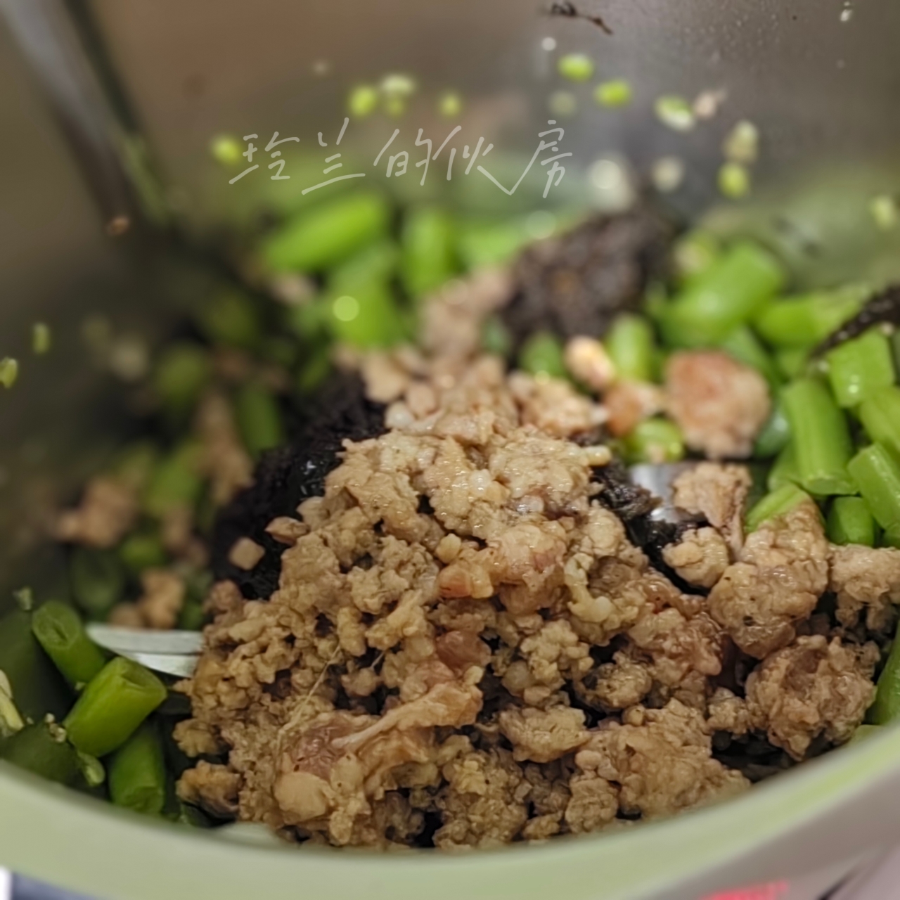 榄菜肉末四季豆的做法 步骤4