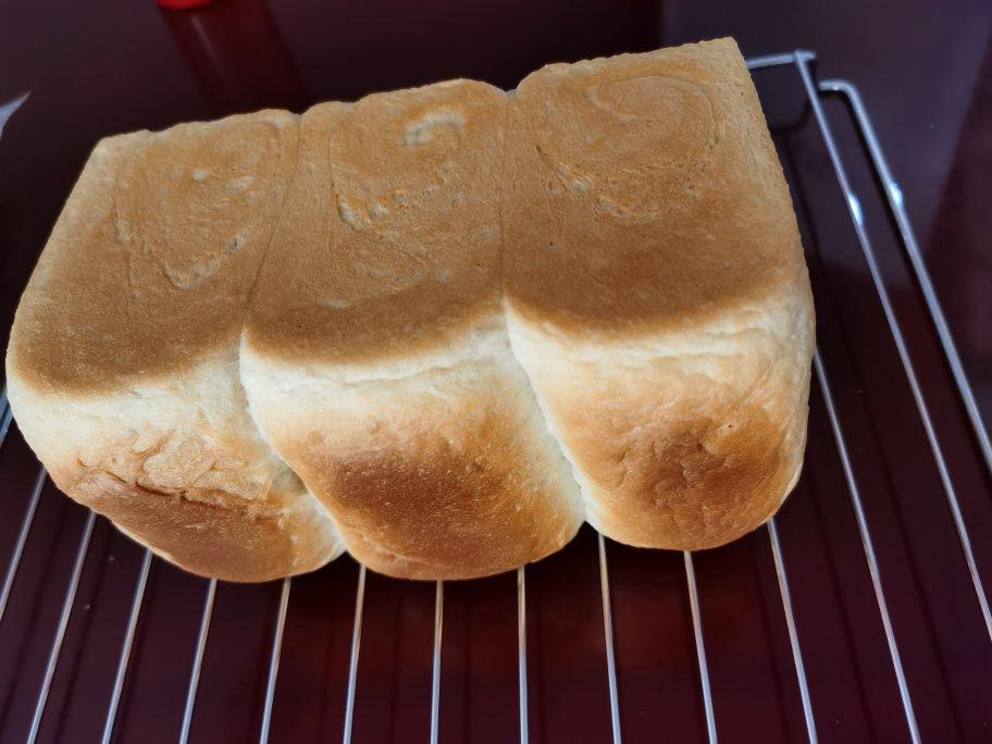 软到拿不起来的生吐司