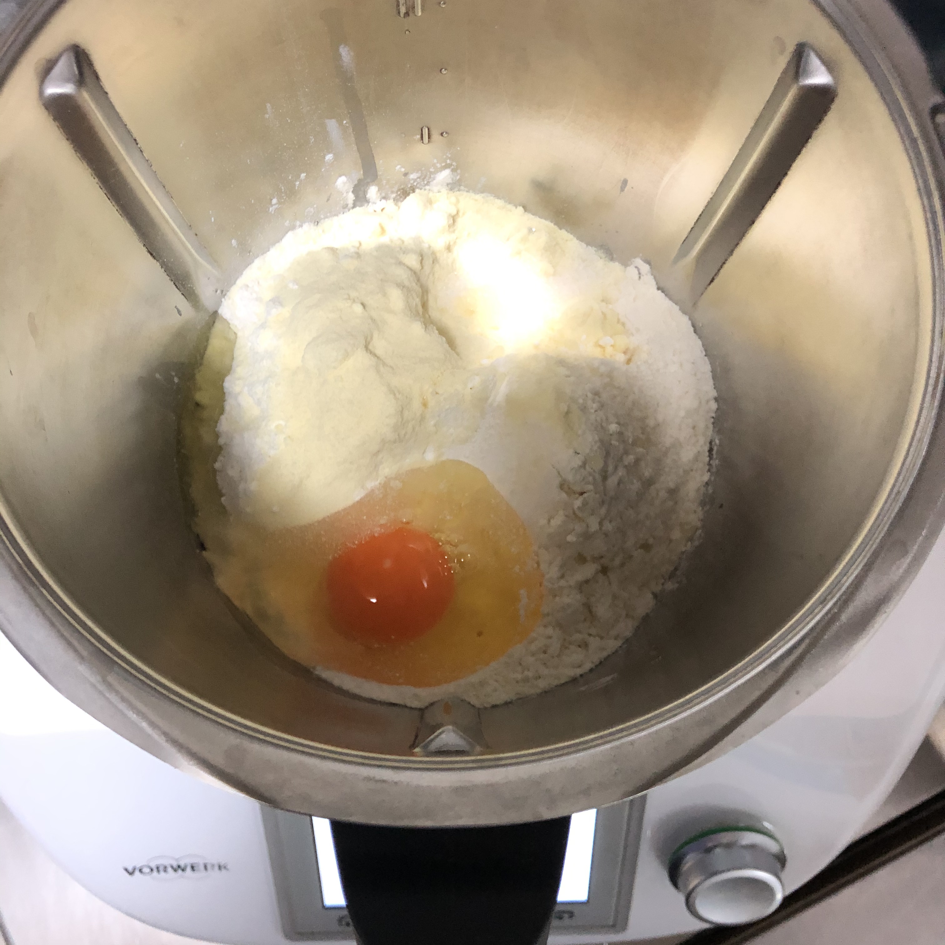 小美制作盐香面包卷的做法 步骤1