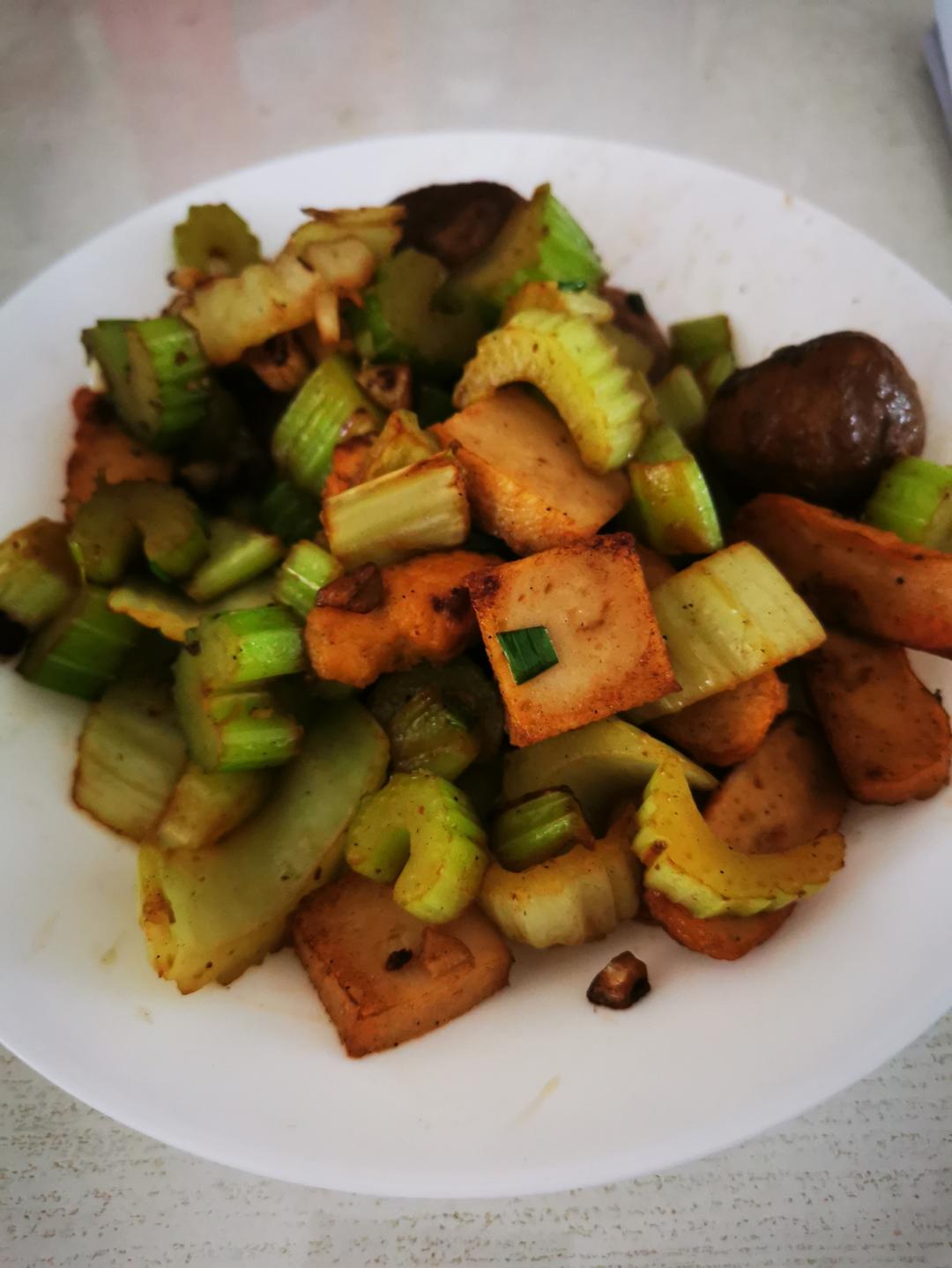 西芹炒豆干
