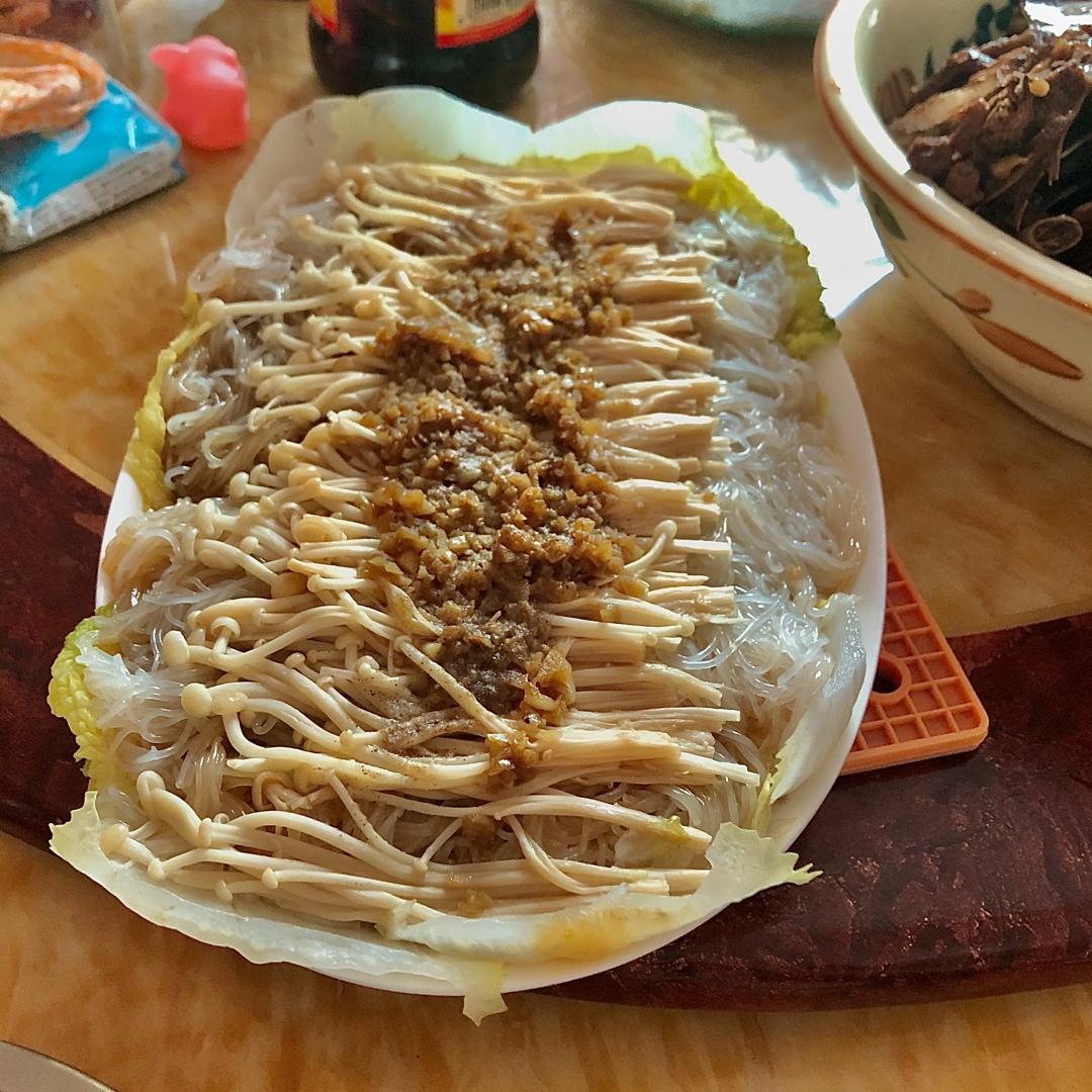 蒜蓉蒸金针菇粉丝（小心上瘾）