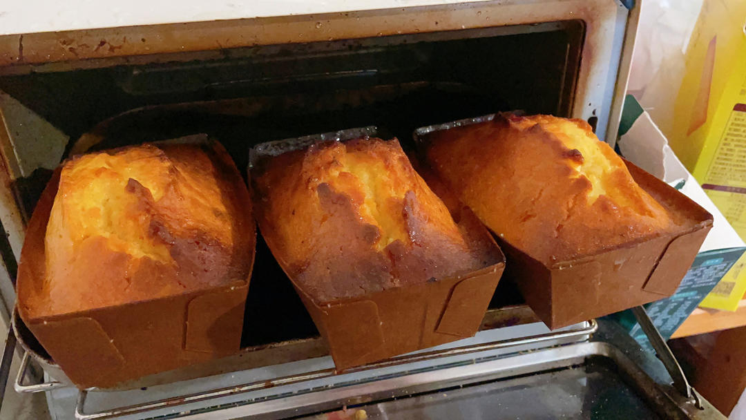 柠檬砂糖奶酪磅蛋糕