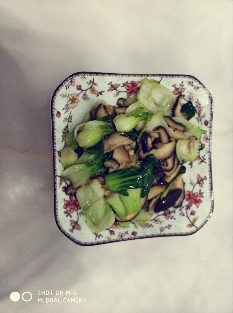 简易版香菇扒油菜