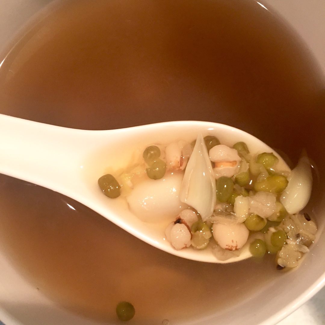 薏仁绿豆百合汤