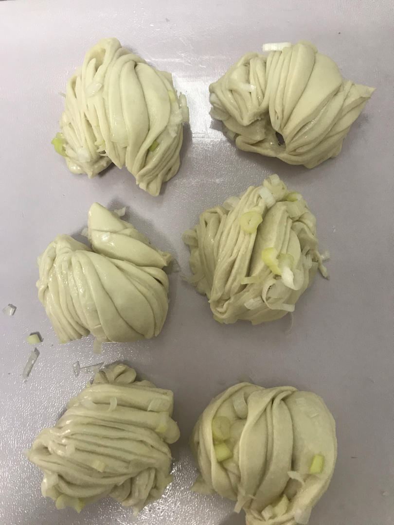 葱油花卷，一根筷子卷出漂亮的造型