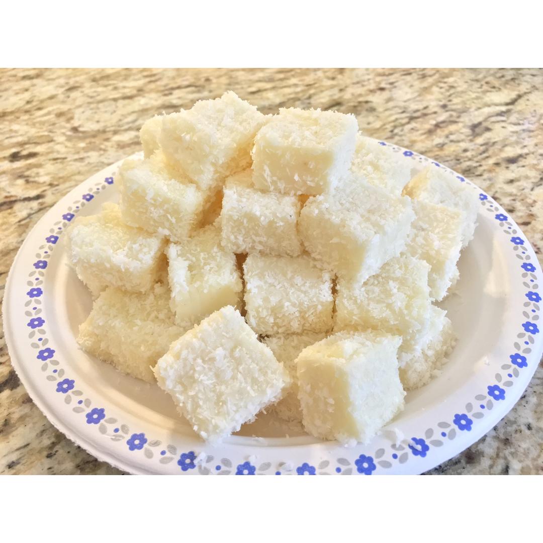 椰丝牛奶小方糕