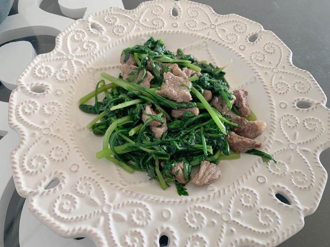 茼蒿炒肉