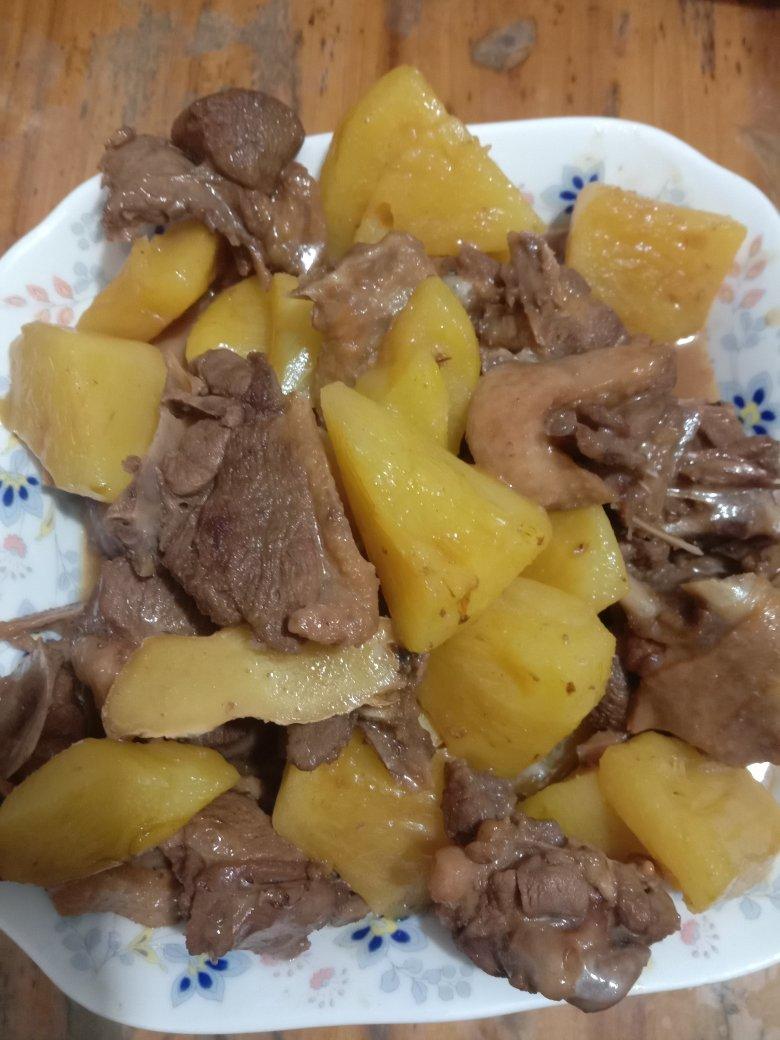 菠萝炒鸭