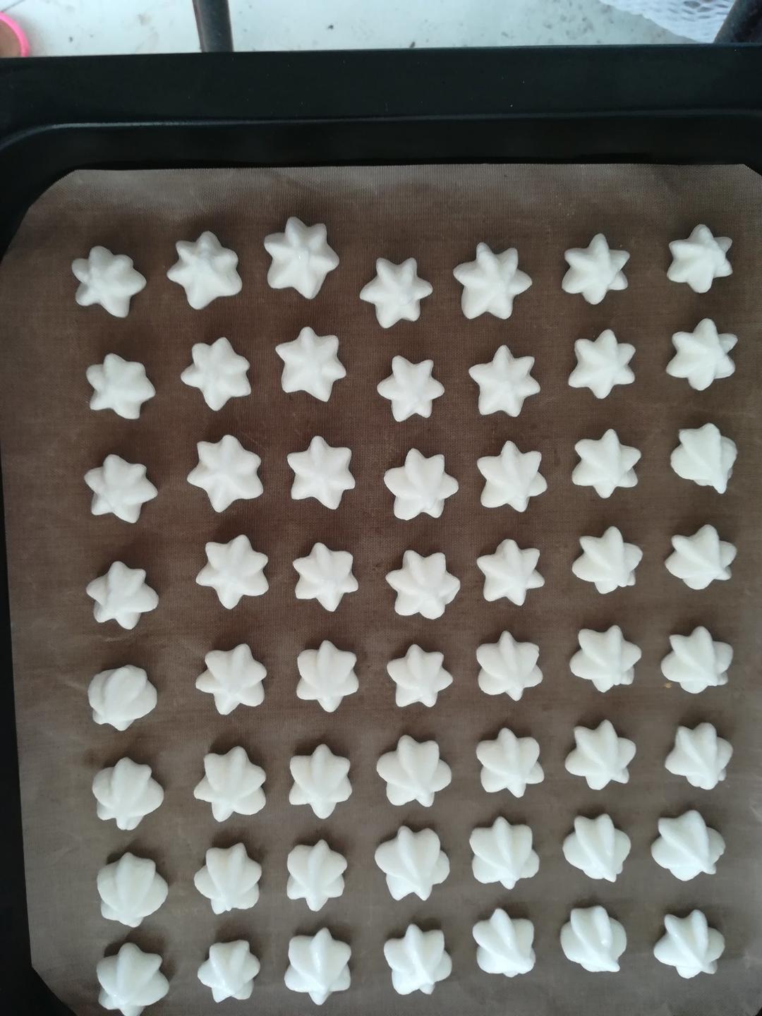 迷人的火龙果溶豆酸奶溶豆宝宝辅食