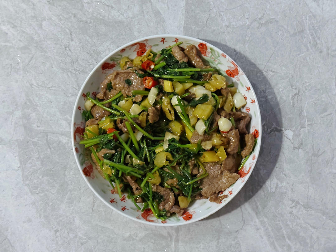 小炒黄牛肉，肉嫩味香！太好吃了简直是米饭杀手！