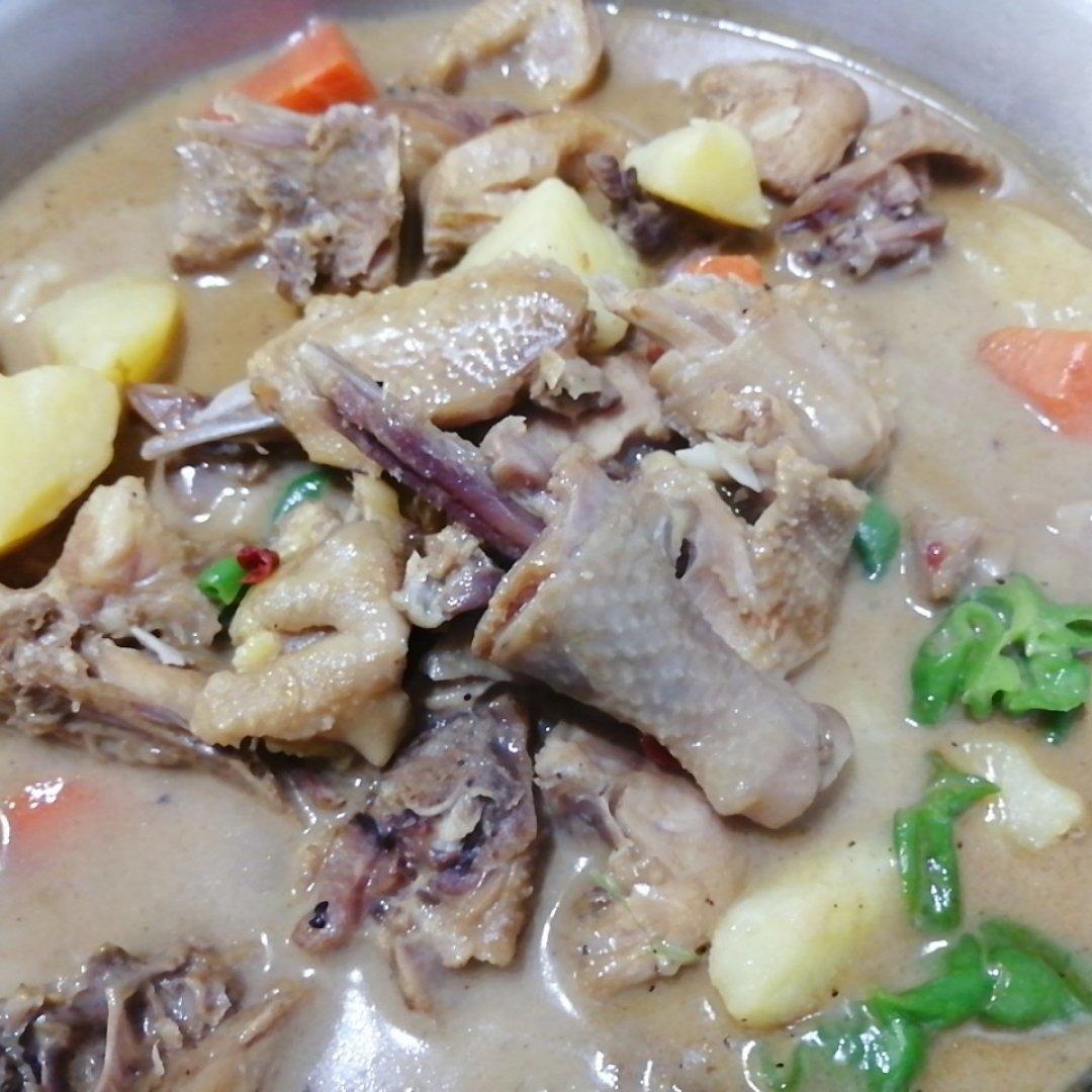 家乡咸鸡烧土豆