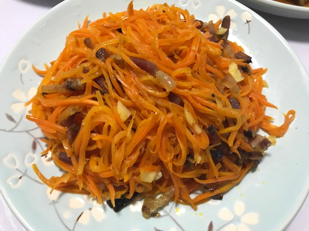 胡萝卜丝炒腊肉