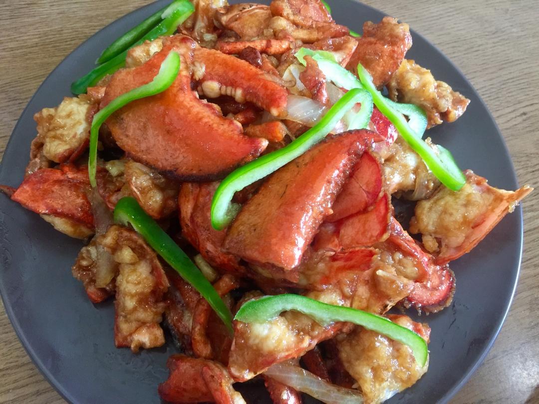 葱姜龙虾（附详细的拆解龙虾技巧，附精确地调料用量）