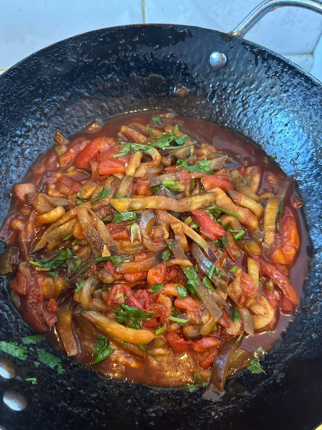 5分钟快手下饭菜#番茄炒茄子🍅番茄家族