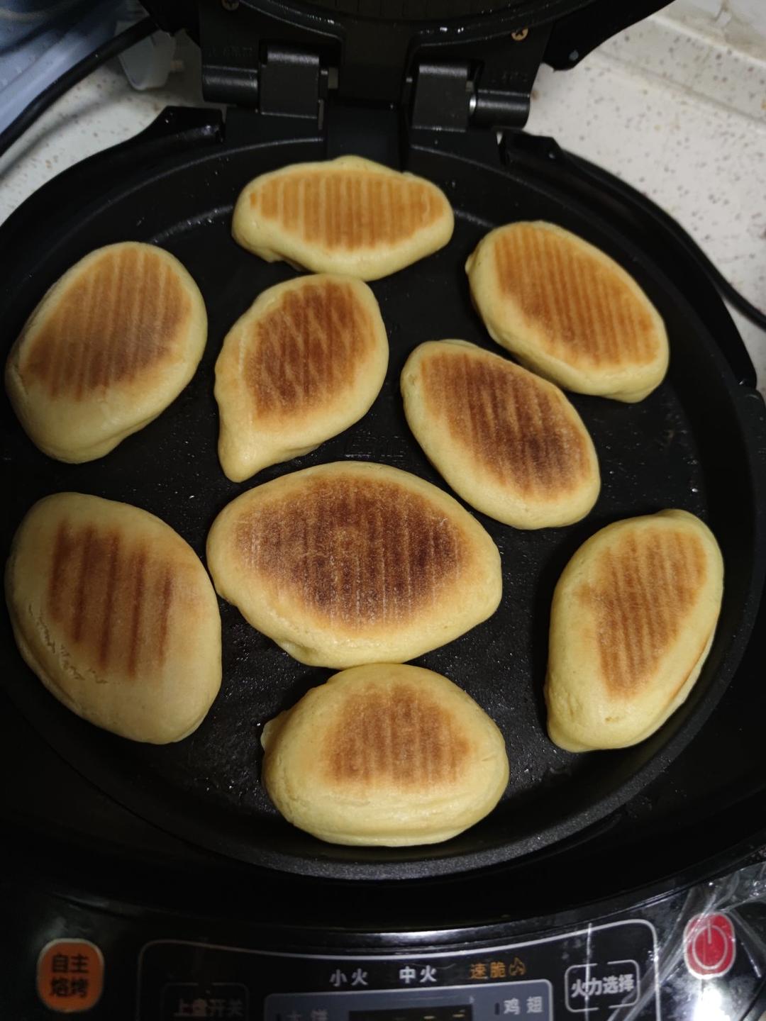 玉米面发面饼子