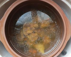 电炖锅隔水炖乳鸽汤的做法 步骤6