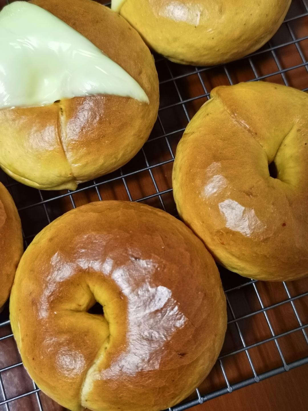 辣白菜贝果─ 超适合做贝果三明治