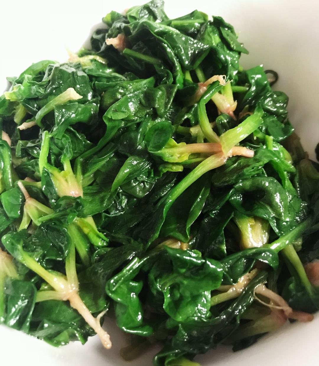yoyooooooyoo做的清炒菠菜