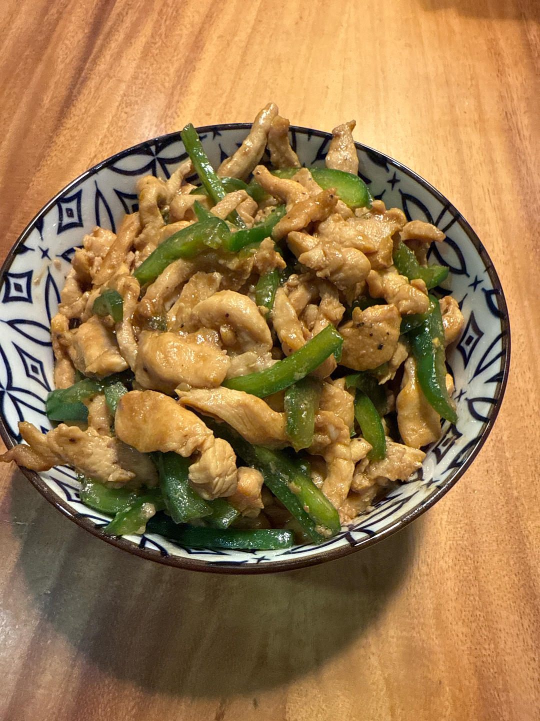 巨好吃的青椒炒鸡胸肉丝，超下饭