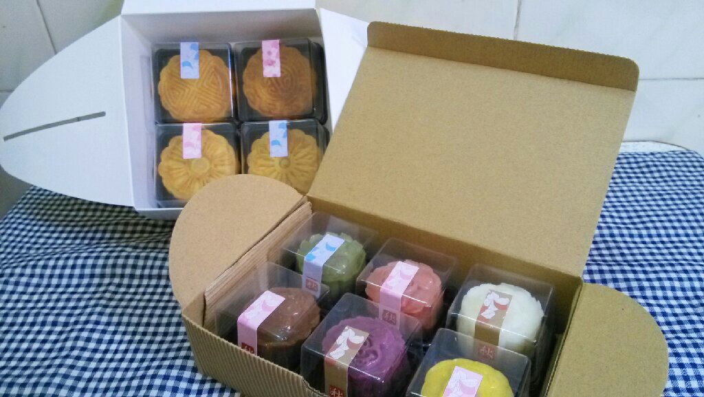 广式月饼——蛋黄莲蓉月饼