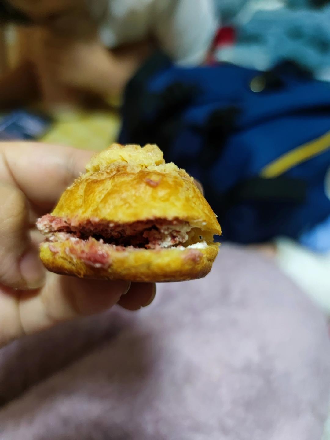 酥皮泡芙（卡仕达酱内陷）